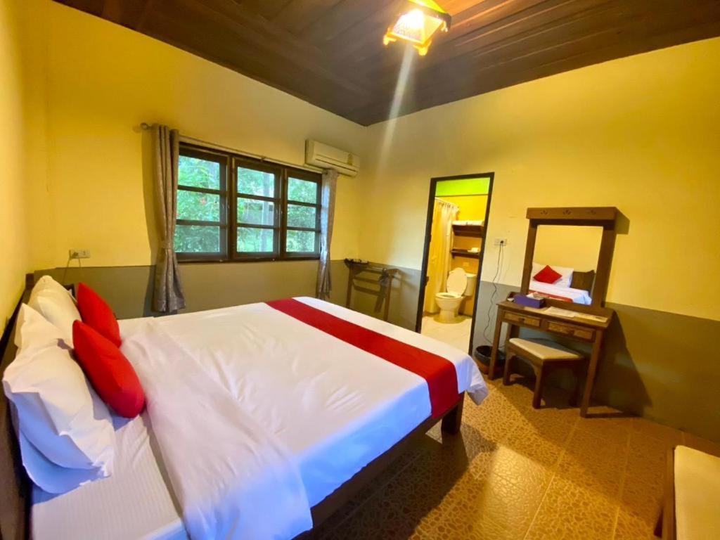 Pai Hotsprings Spa Resort Exteriör bild