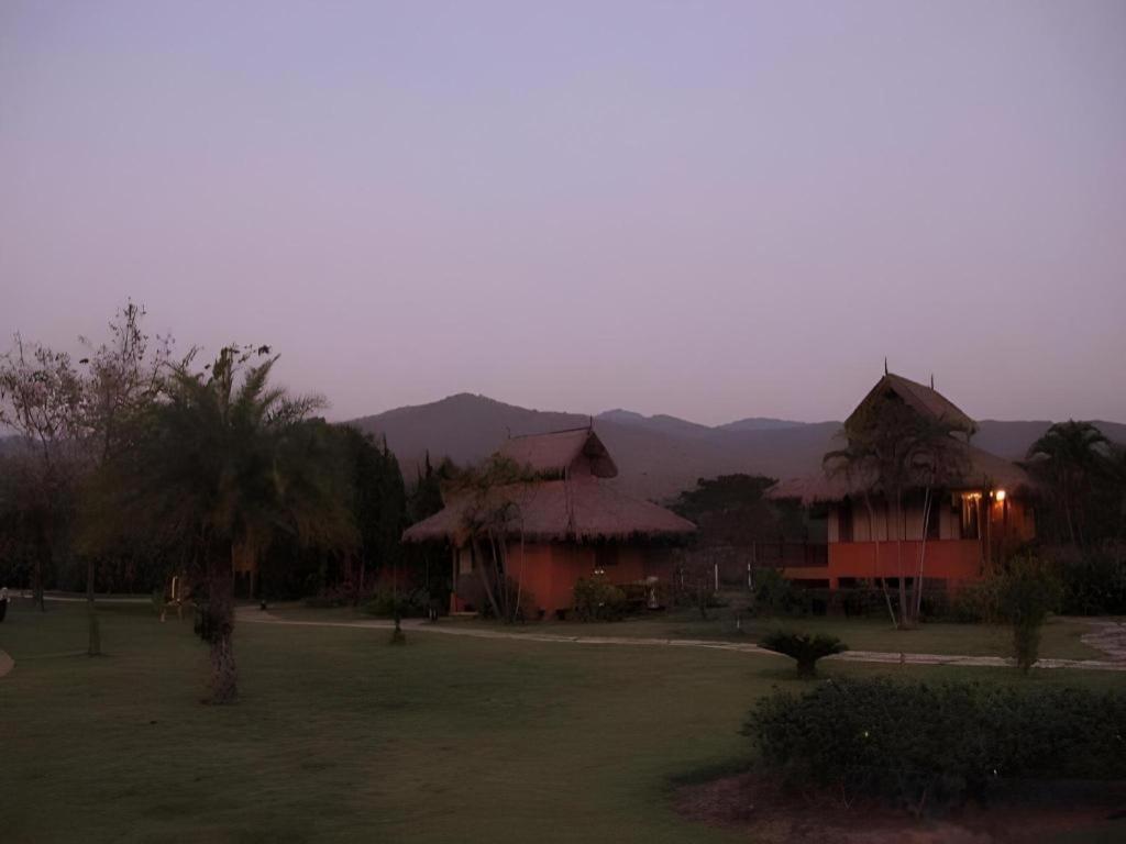 Pai Hotsprings Spa Resort Exteriör bild