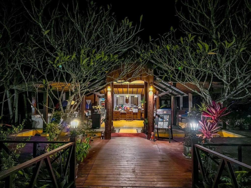 Pai Hotsprings Spa Resort Exteriör bild