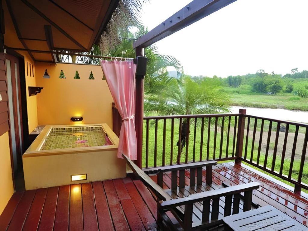 Pai Hotsprings Spa Resort Exteriör bild